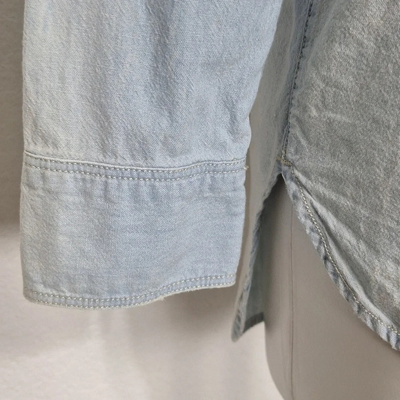 Madewell Blue Light Wash Coastal Grunge Chambray Denim Button Down Shirt Size XS - Picture 7 of 9